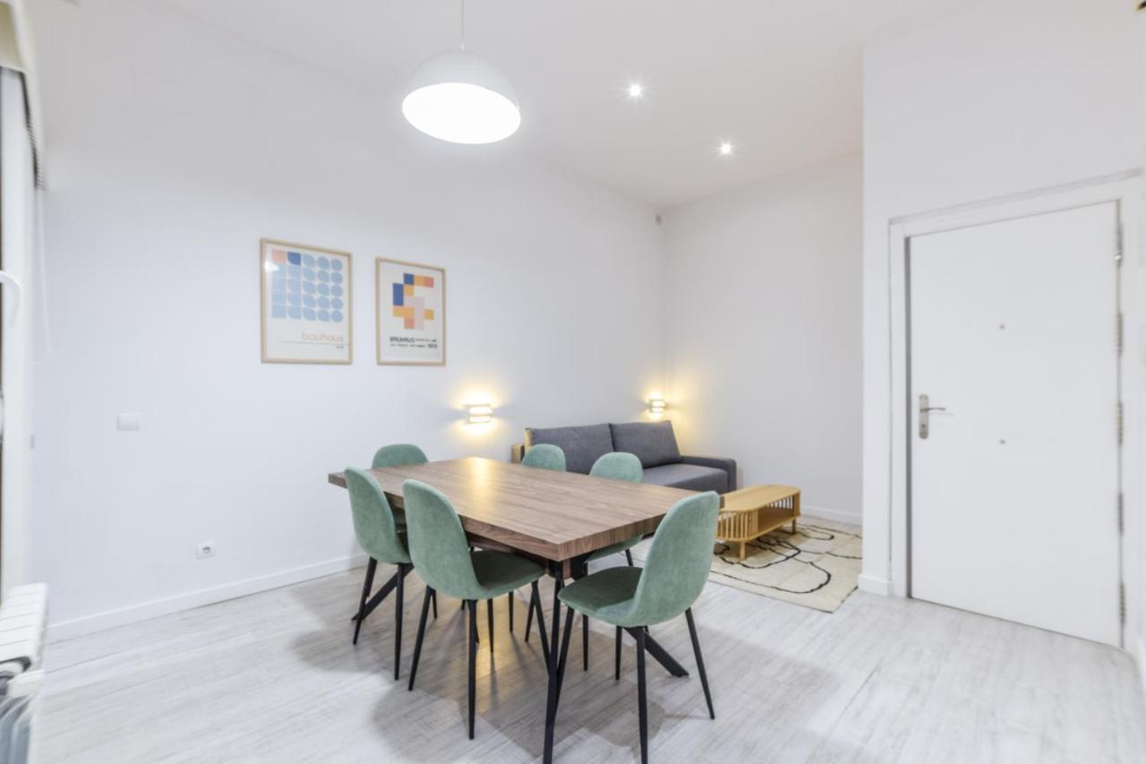 Ferienwohnung Amplio Apartamento En Malasana Para 6 Personas Madrid Exterior foto